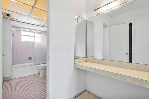 Lauderdale Lakes FL 33313