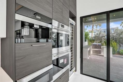 4524 Seagrape Drive Lauderdale By The Sea FL 33308