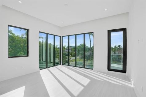 4524 Seagrape Drive Lauderdale By The Sea FL 33308