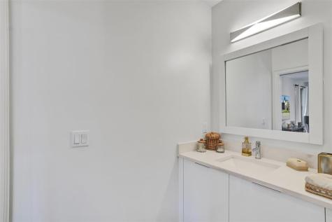 233 NE 11th Street Fort Lauderdale FL 33304