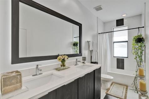 233 NE 11th Street Fort Lauderdale FL 33304