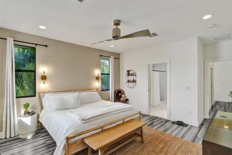 233 NE 11th Street Fort Lauderdale FL 33304