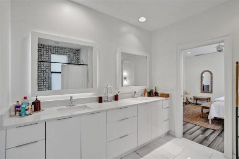 233 NE 11th Street Fort Lauderdale FL 33304