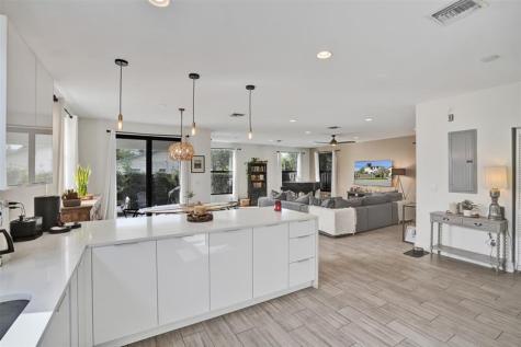 233 NE 11th Street Fort Lauderdale FL 33304