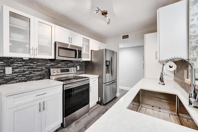 9280 NW 9th Court Plantation FL 33324