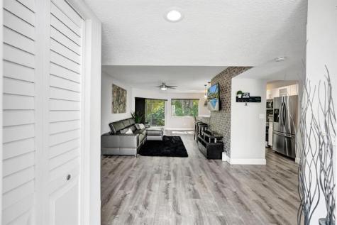 9280 NW 9th Court Plantation FL 33324