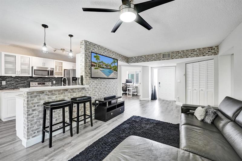 9280 NW 9th Court Plantation FL 33324