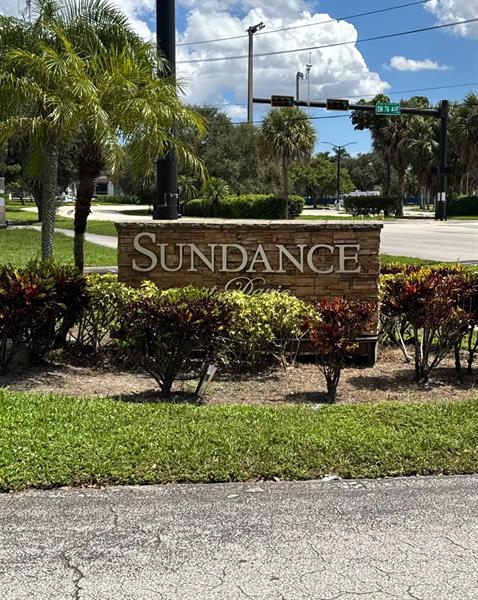 2866 S University Drive Davie FL 33328