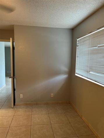 2866 S University Drive Davie FL 33328