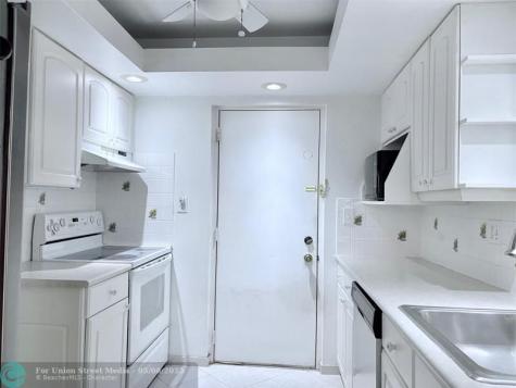 2306 S Cypress Bend Drive Pompano Beach FL 33069