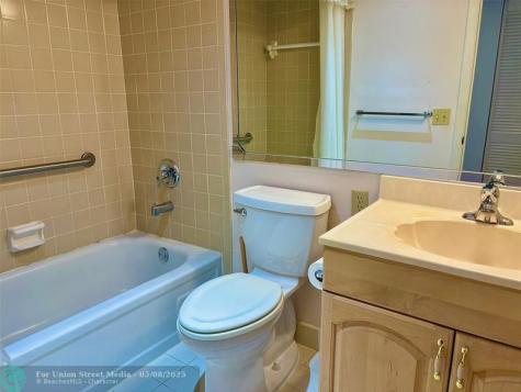 2306 S Cypress Bend Drive Pompano Beach FL 33069