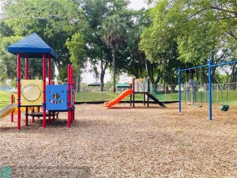 2306 S Cypress Bend Drive Pompano Beach FL 33069
