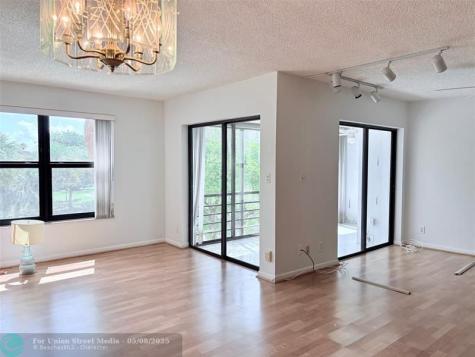 2306 S Cypress Bend Drive Pompano Beach FL 33069