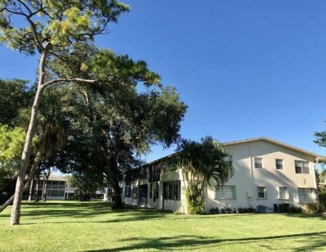 91 Ventnor E Deerfield Beach FL 33442