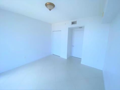 185 SW 7th Street Miami FL 33130