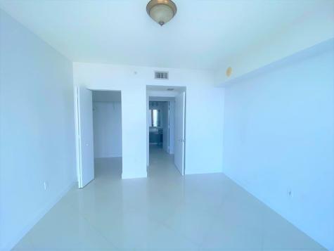 185 SW 7th Street Miami FL 33130