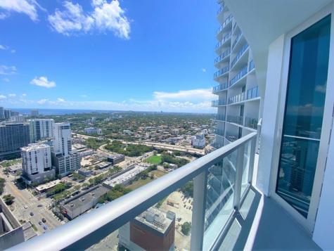 185 SW 7th Street Miami FL 33130