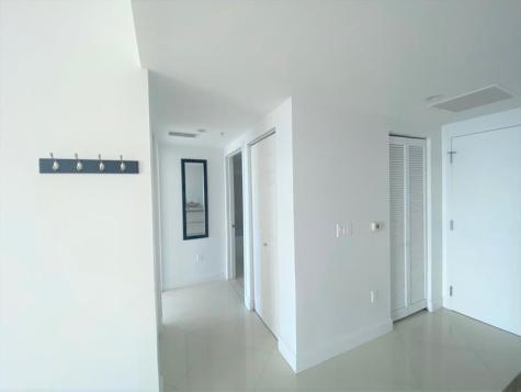 185 SW 7th Street Miami FL 33130