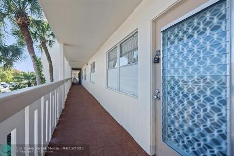 2202 Lucaya Bend Coconut Creek FL 33066