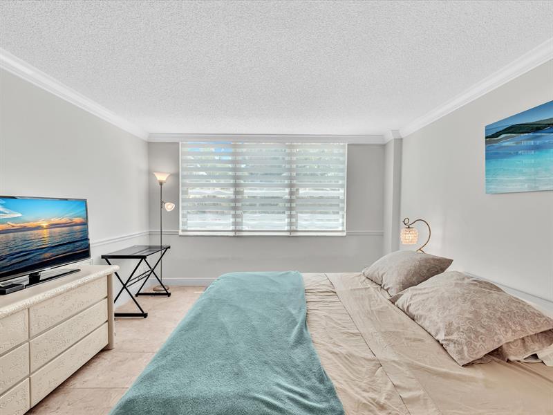 1147 Hillsboro Mile Hillsboro Beach FL 33062