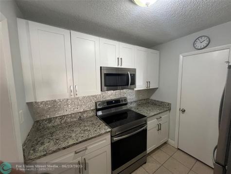 4341 W Mcnab Road Pompano Beach FL 33069