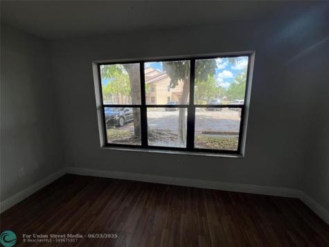 4341 W Mcnab Road Pompano Beach FL 33069