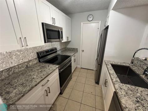 4341 W Mcnab Road Pompano Beach FL 33069
