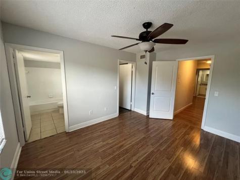 4341 W Mcnab Road Pompano Beach FL 33069