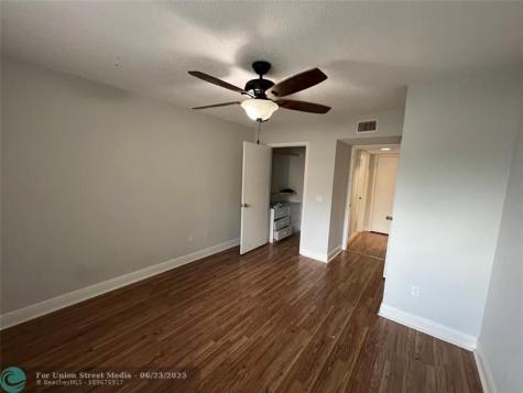 4341 W Mcnab Road Pompano Beach FL 33069