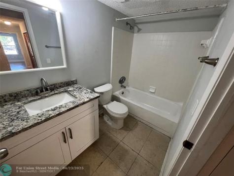 4341 W Mcnab Road Pompano Beach FL 33069