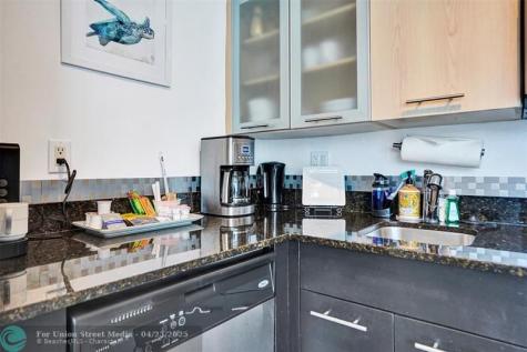 2670 E Sunrise Boulevard Fort Lauderdale FL 33304