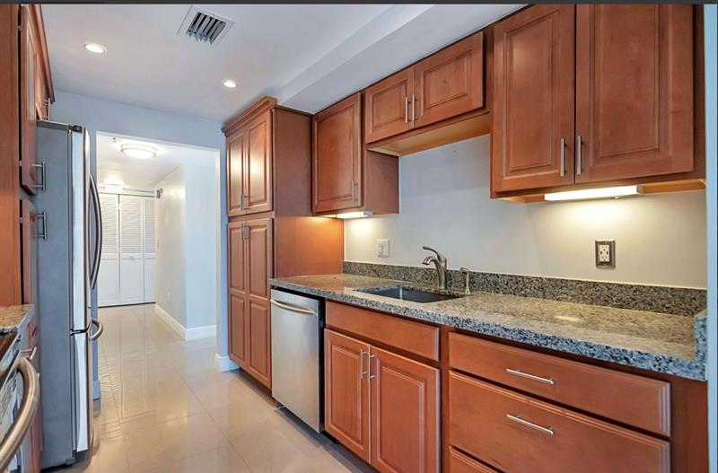 859 Jeffery Street Boca Raton FL 33487