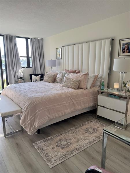 859 Jeffery Street Boca Raton FL 33487