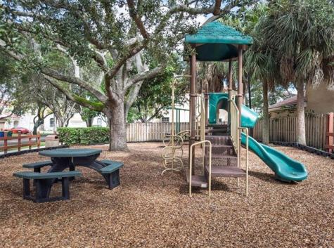 956 Mockingbird Plantation FL 33324