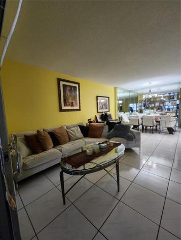 4330 Hillcrest Drive Hollywood FL 33021