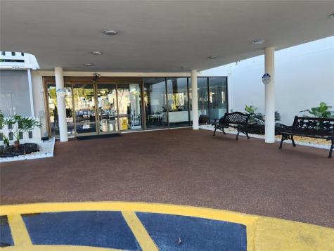 4330 Hillcrest Drive Hollywood FL 33021