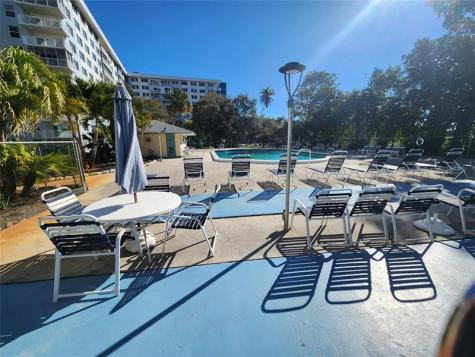 4330 Hillcrest Drive Hollywood FL 33021