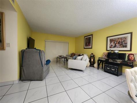 4330 Hillcrest Drive Hollywood FL 33021