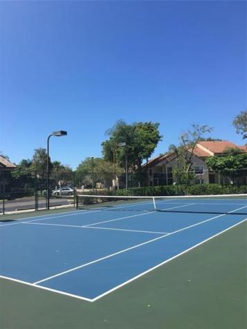 4521 W Mcnab Road Pompano Beach FL 33069