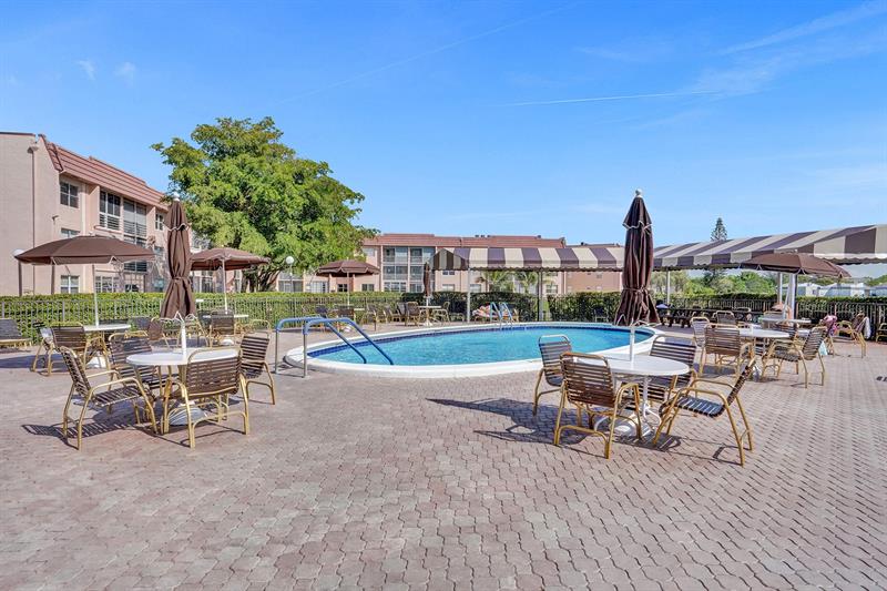 9821 Sunrise Lakes Boulevard Sunrise FL 33322