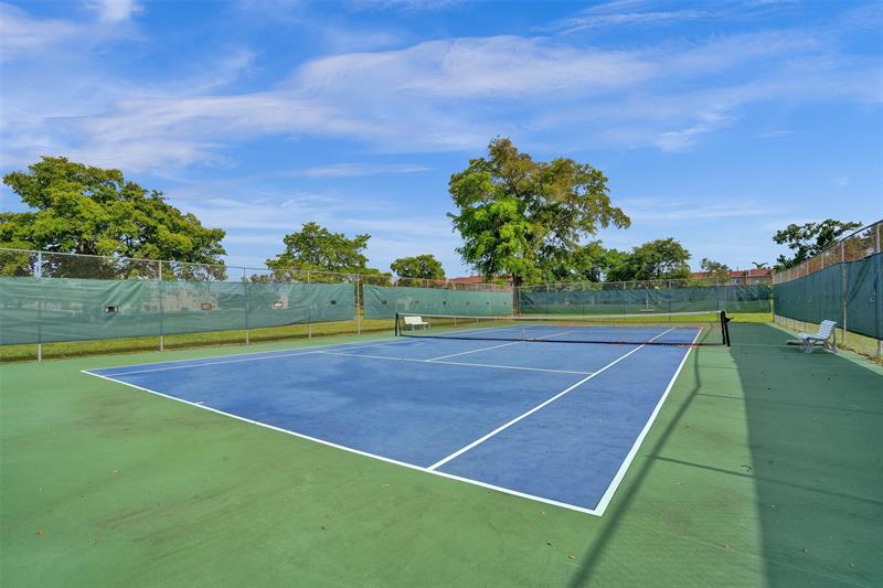 9821 Sunrise Lakes Boulevard Sunrise FL 33322