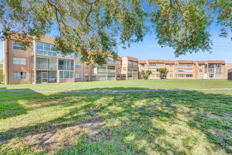 9821 Sunrise Lakes Boulevard Sunrise FL 33322
