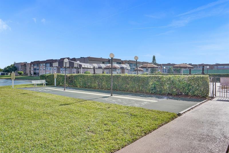 9821 Sunrise Lakes Boulevard Sunrise FL 33322