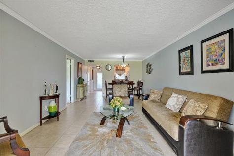 9821 Sunrise Lakes Boulevard Sunrise FL 33322