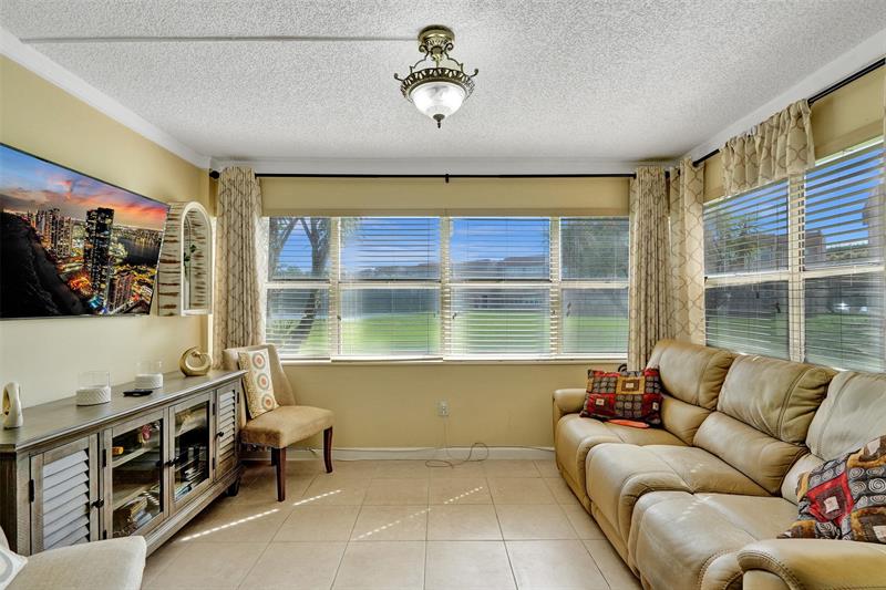 9821 Sunrise Lakes Boulevard Sunrise FL 33322