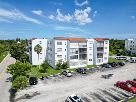 2850 Somerset Drive Lauderdale Lakes FL 33311