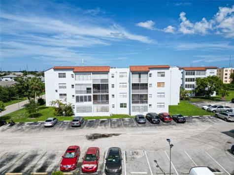 2850 Somerset Drive Lauderdale Lakes FL 33311