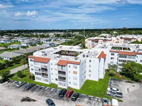 2850 Somerset Drive Lauderdale Lakes FL 33311