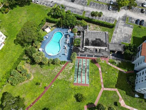 2850 Somerset Drive Lauderdale Lakes FL 33311