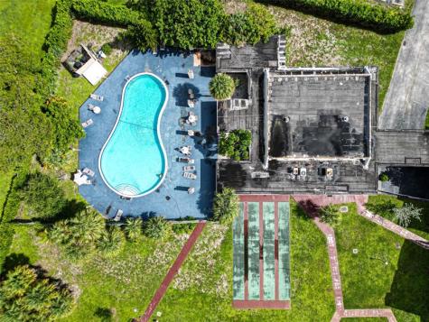 2850 Somerset Drive Lauderdale Lakes FL 33311